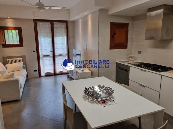 casa indipendente in vendita a Toano in zona Massa