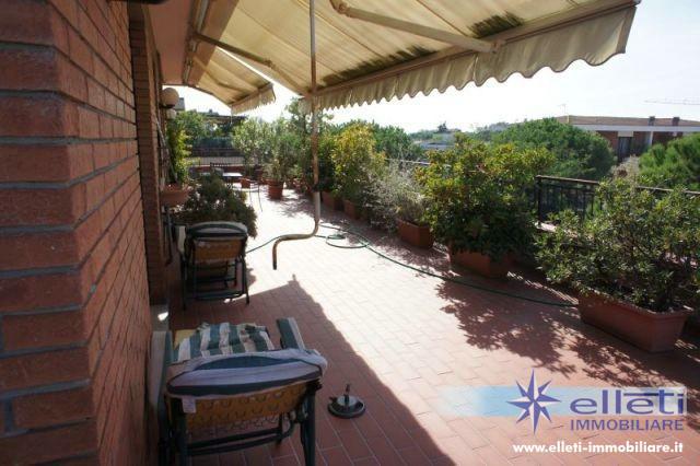 appartamento in vendita a Toano in zona Massa