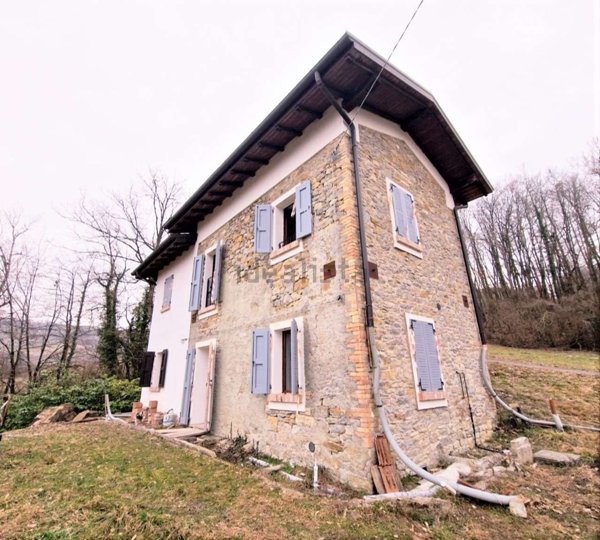 casa indipendente in vendita a Toano