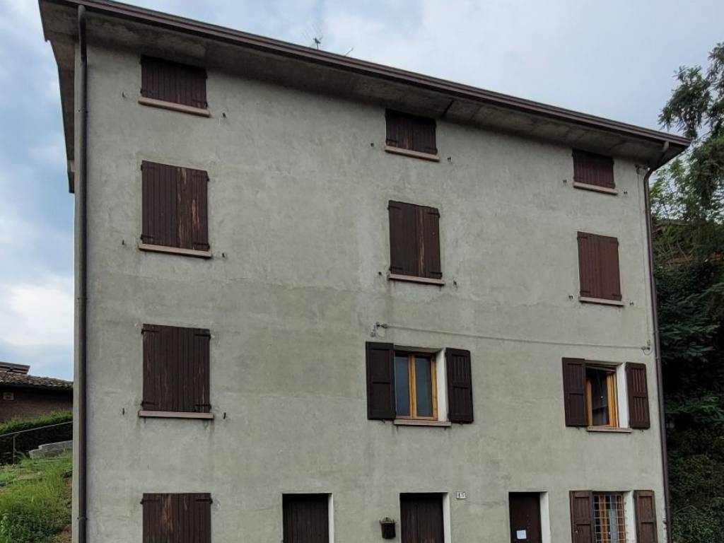 casa indipendente in vendita a Toano in zona Cerredolo