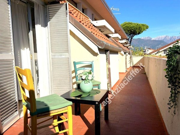 appartamento in vendita a Toano in zona Massa