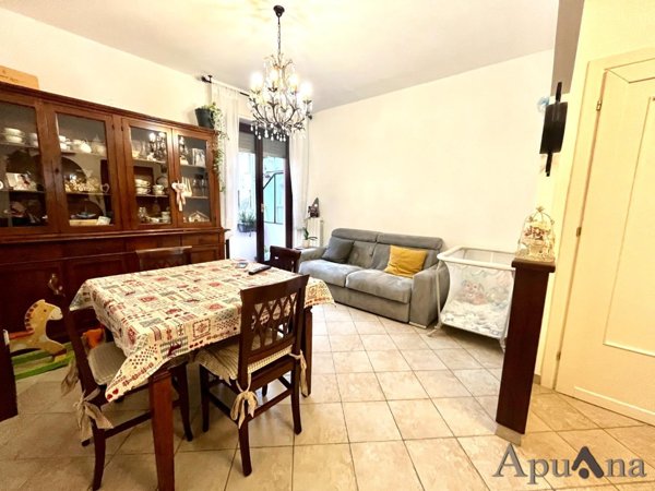 appartamento in vendita a Toano in zona Massa