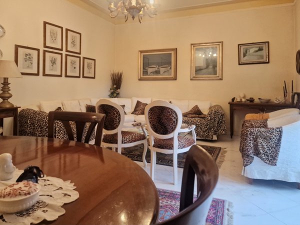 appartamento in vendita a Toano in zona Massa