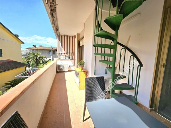 appartamento in vendita a Toano in zona Massa