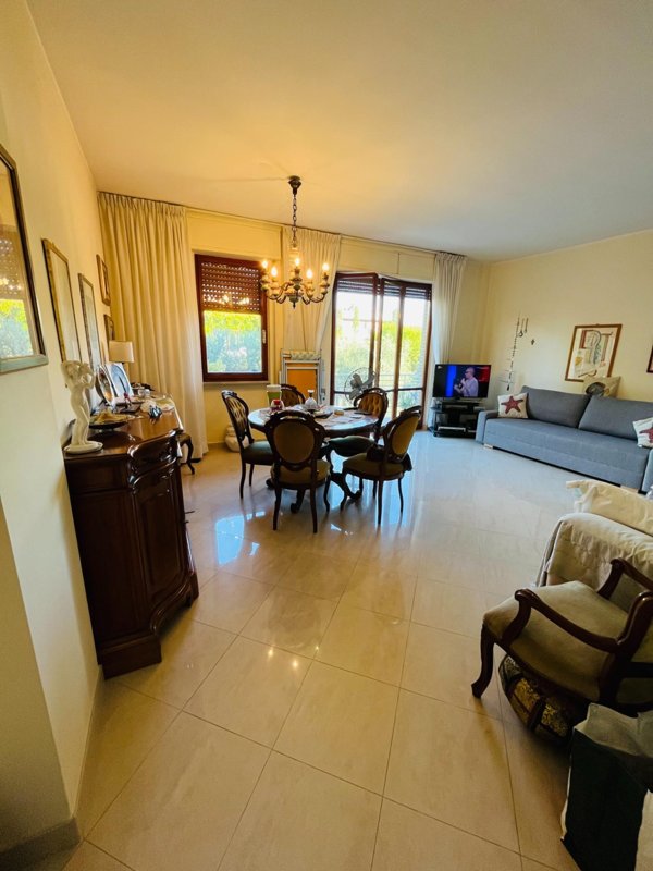 appartamento in vendita a Toano in zona Massa