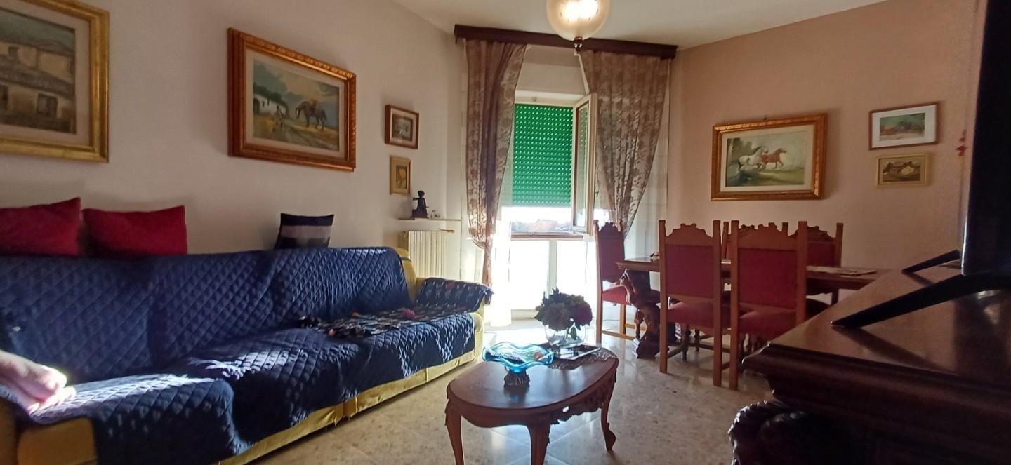 appartamento in vendita a Toano in zona Massa