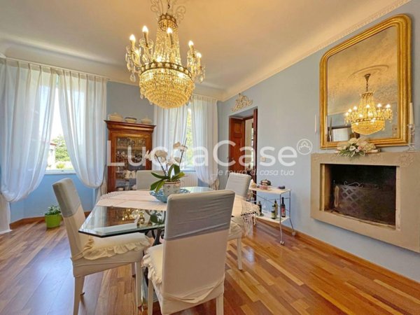 casa indipendente in vendita a Toano in zona Massa