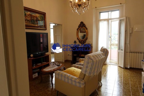 appartamento in vendita a Toano in zona Massa