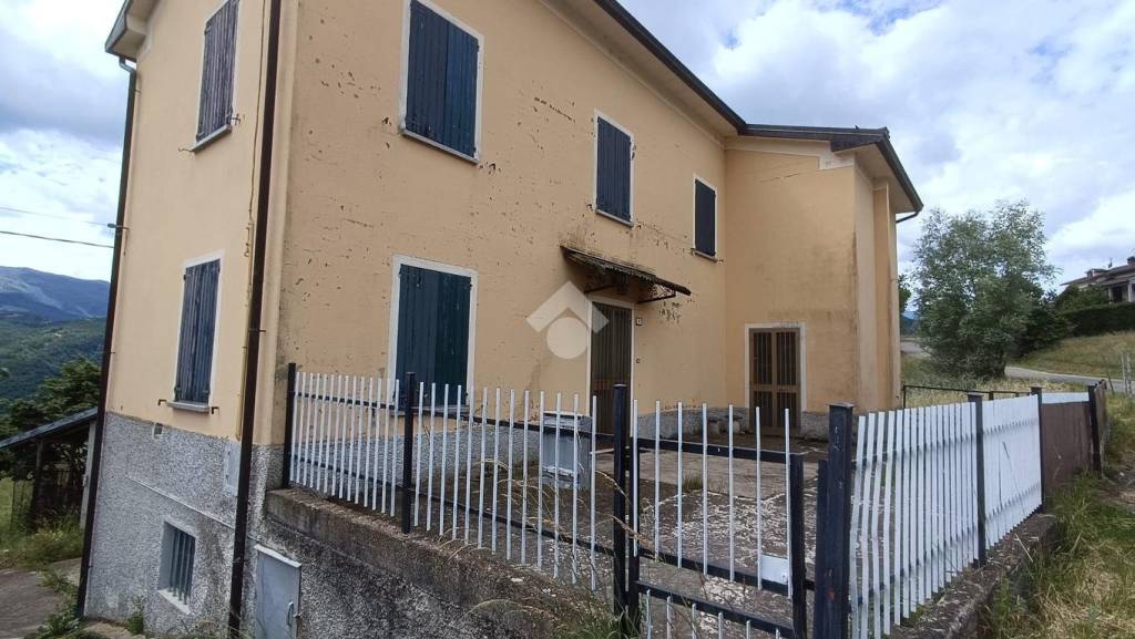 casa indipendente in vendita a Toano in zona Quara
