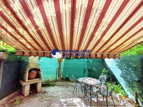 casa indipendente in vendita a Toano in zona Massa