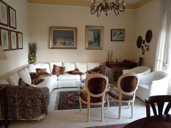 appartamento in vendita a Toano in zona Massa