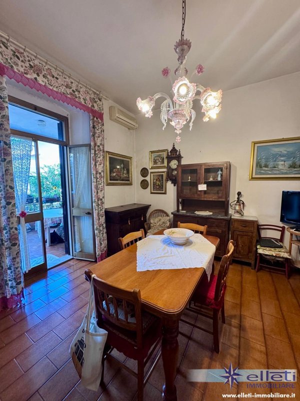 casa indipendente in vendita a Toano in zona Massa