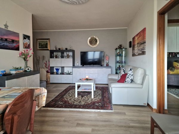 appartamento in vendita a Toano in zona Massa