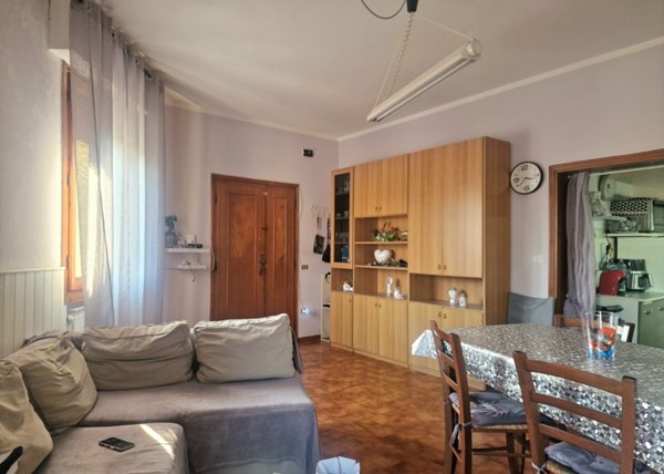 appartamento in vendita a Toano in zona Massa