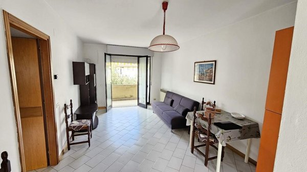 appartamento in vendita a Toano in zona Massa