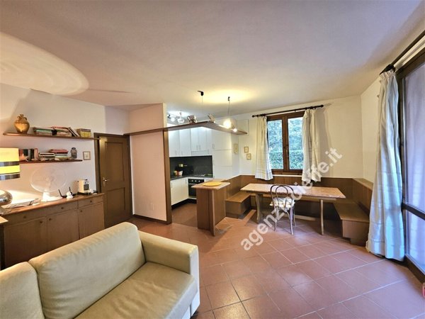 casa indipendente in vendita a Toano in zona Massa