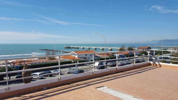 appartamento in vendita a Toano in zona Massa