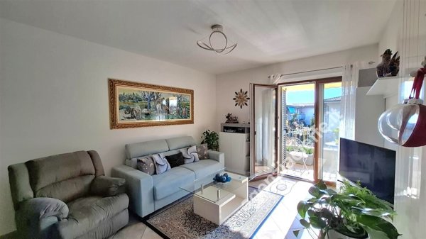 appartamento in vendita a Toano in zona Massa