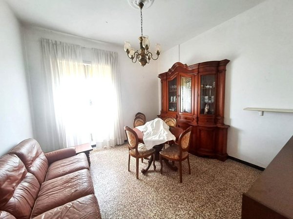 appartamento in vendita a Toano in zona Massa