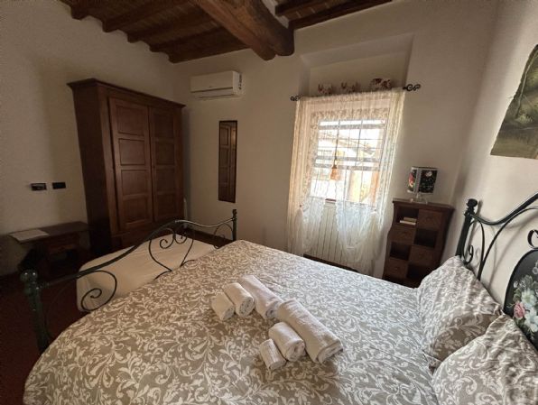 appartamento in vendita a Toano in zona Massa