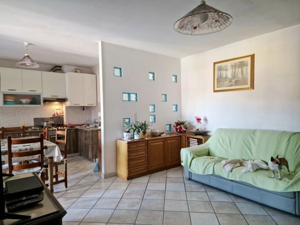appartamento in vendita a Toano in zona Massa