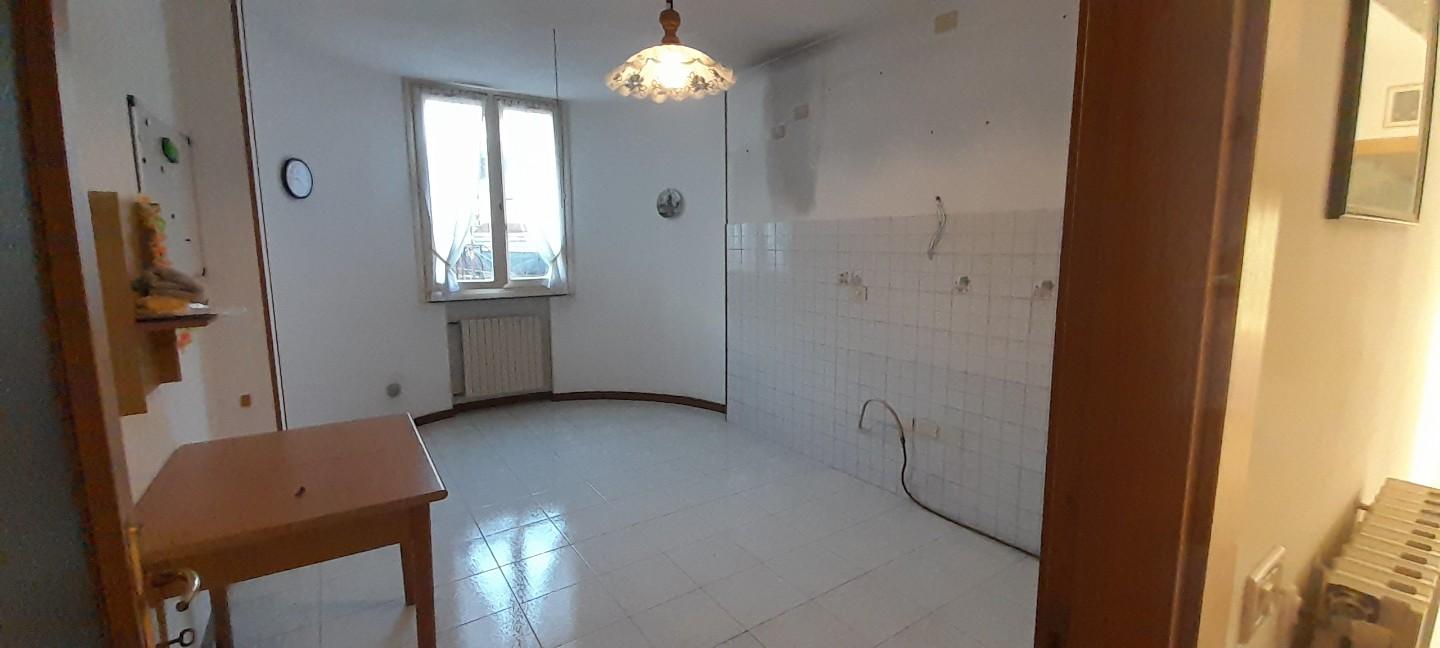 appartamento in vendita a Toano in zona Massa