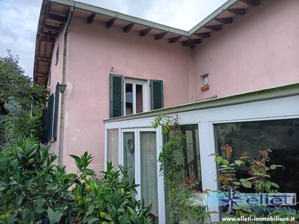 casa indipendente in vendita a Toano in zona Massa