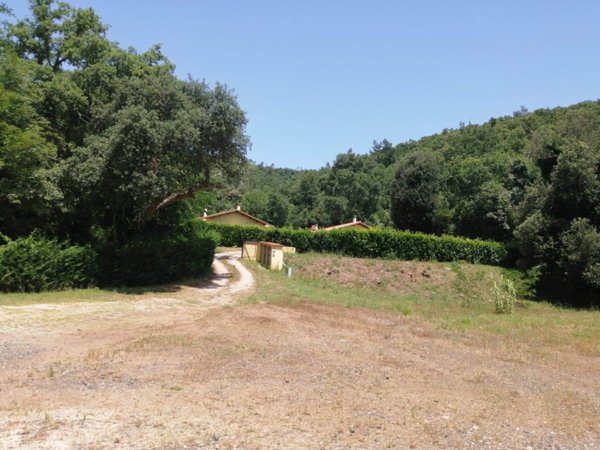 casa indipendente in vendita a Toano in zona Massa