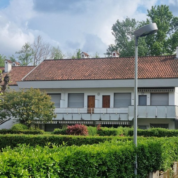 appartamento in vendita a Toano in zona Massa