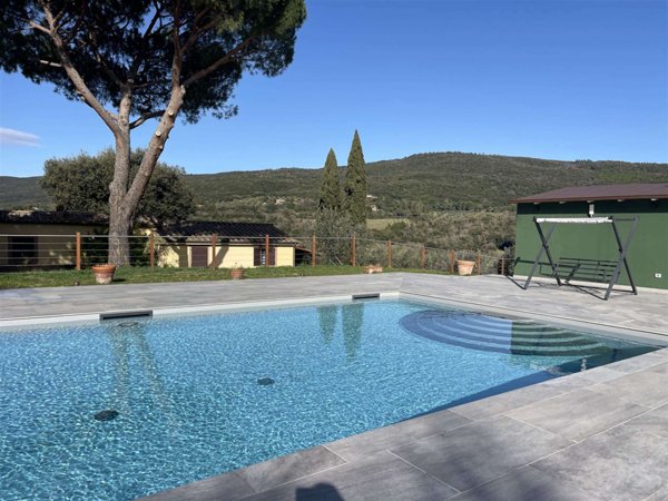 appartamento in vendita a Toano in zona Massa