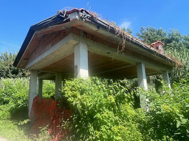 casa indipendente in vendita a Toano in zona Massa