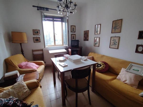 appartamento in vendita a Toano in zona Massa