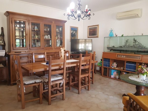 appartamento in vendita a Toano in zona Massa