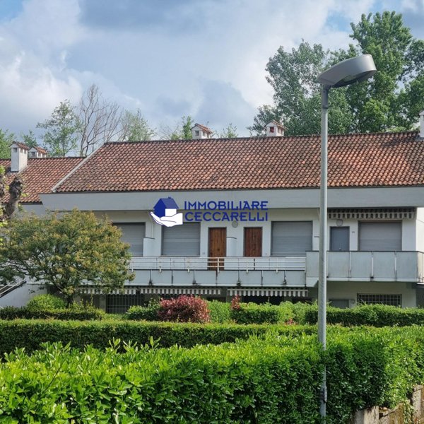 appartamento in vendita a Toano in zona Massa