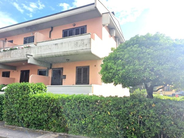 casa indipendente in vendita a Toano in zona Massa