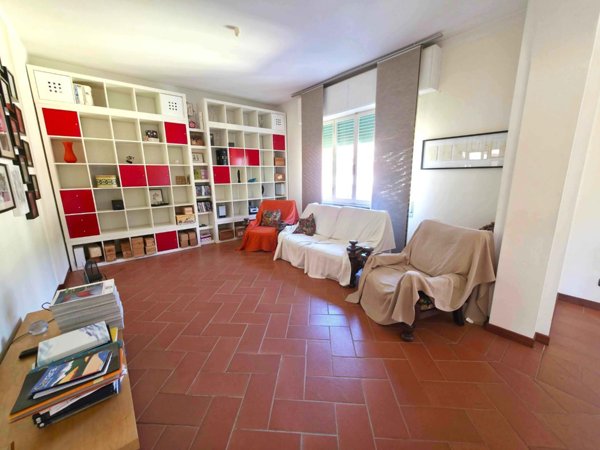 appartamento in vendita a Toano in zona Massa