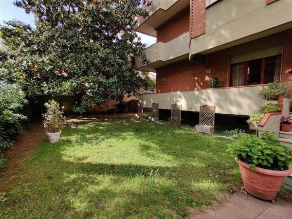 appartamento in vendita a Toano in zona Massa