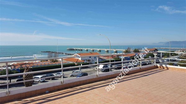 appartamento in vendita a Toano in zona Massa