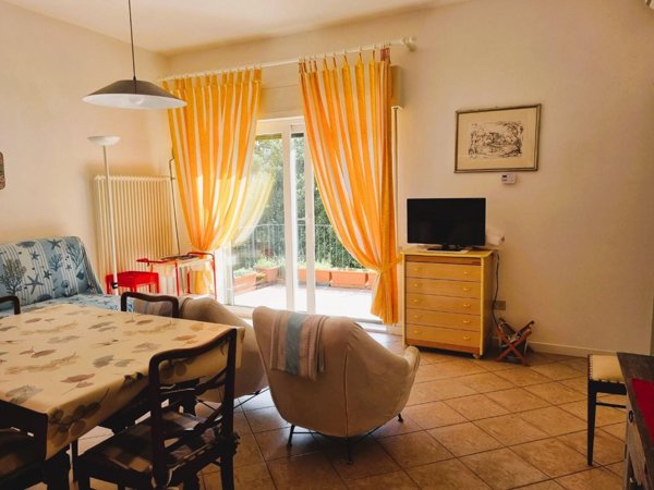 appartamento in vendita a Toano in zona Massa