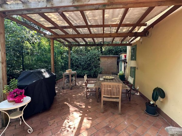 villetta a schiera in vendita a Toano in zona Massa