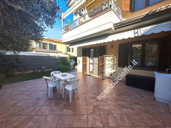 appartamento in vendita a Toano in zona Massa