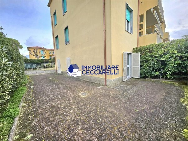 appartamento in vendita a Toano in zona Massa