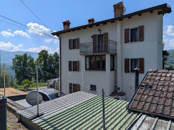 casa indipendente in vendita a Toano in zona Quara