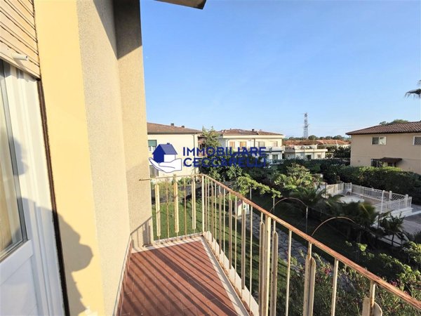 appartamento in vendita a Toano in zona Massa