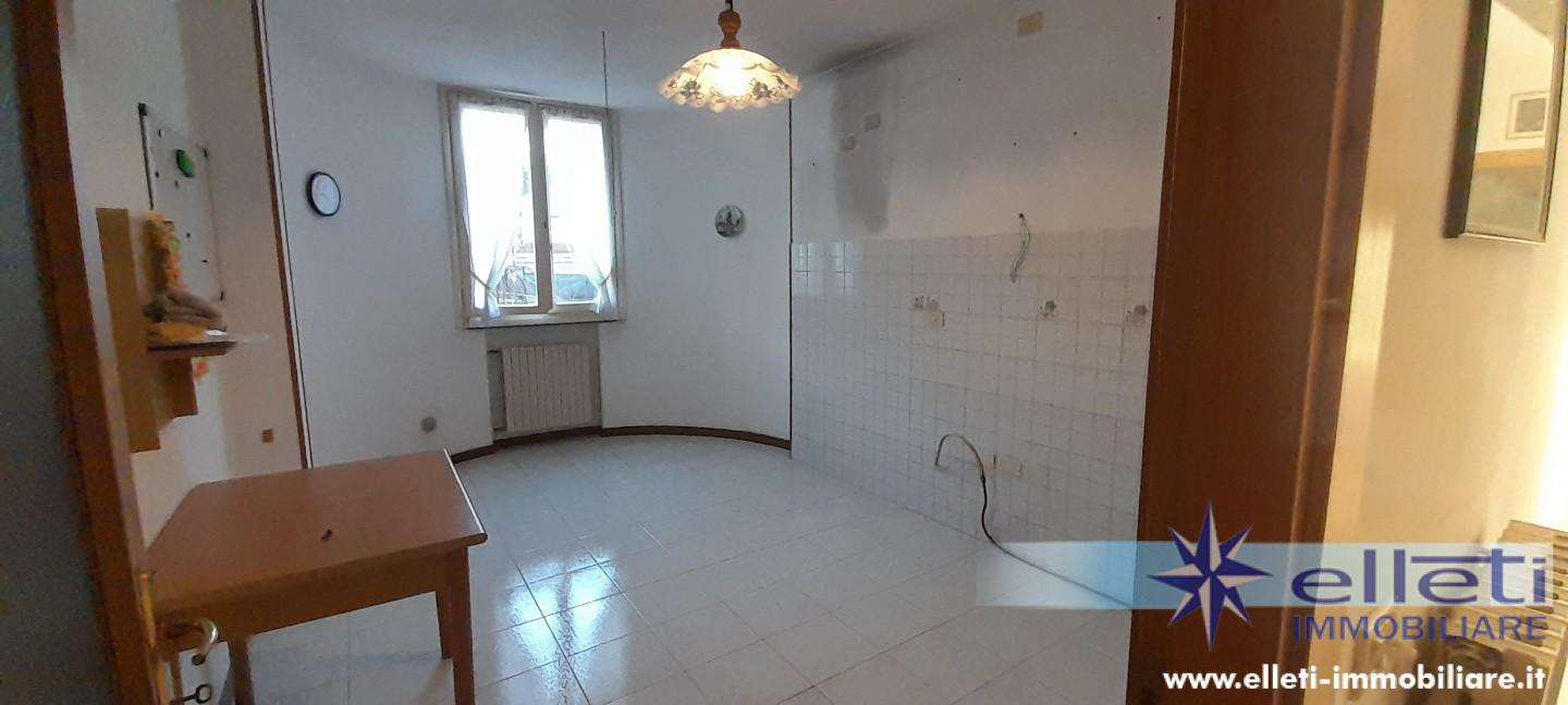 appartamento in vendita a Toano in zona Massa