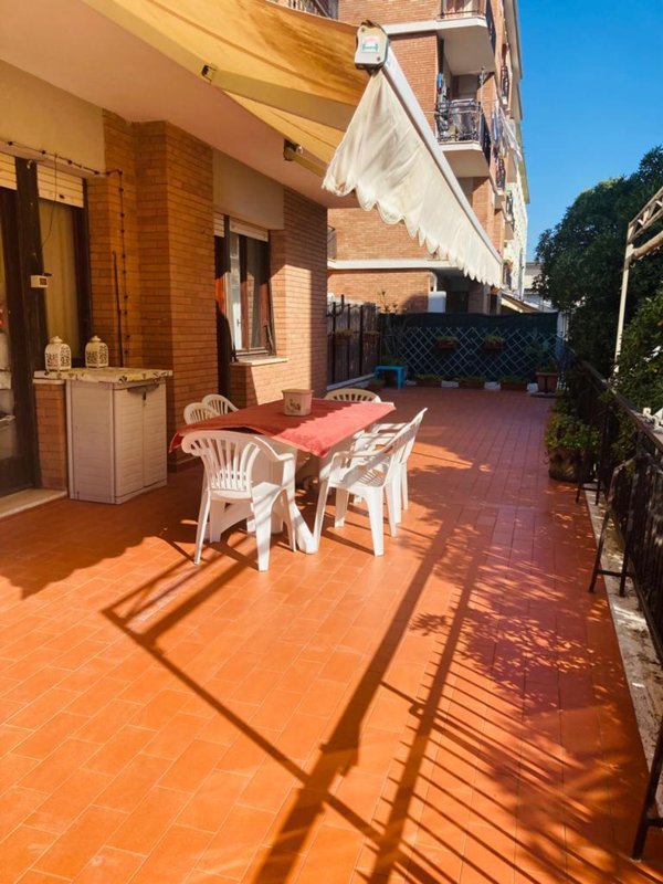 appartamento in vendita a Toano in zona Massa