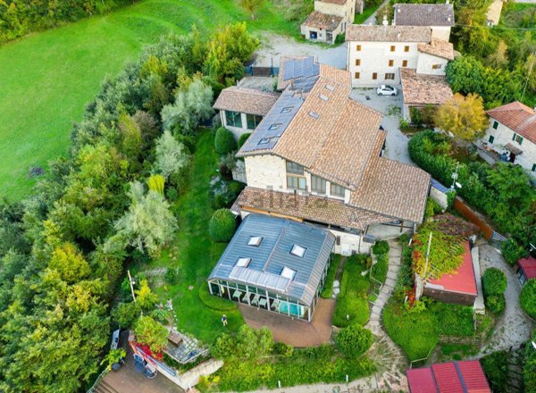 casa indipendente in vendita a Toano in zona Castelvecchio