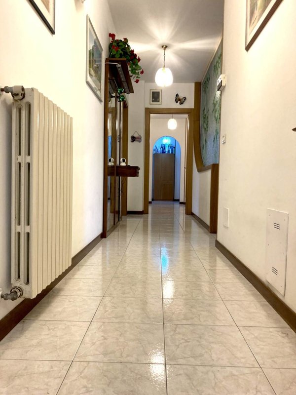 appartamento in vendita a Toano in zona Massa