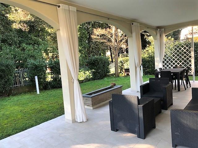 casa indipendente in vendita a Toano in zona Massa