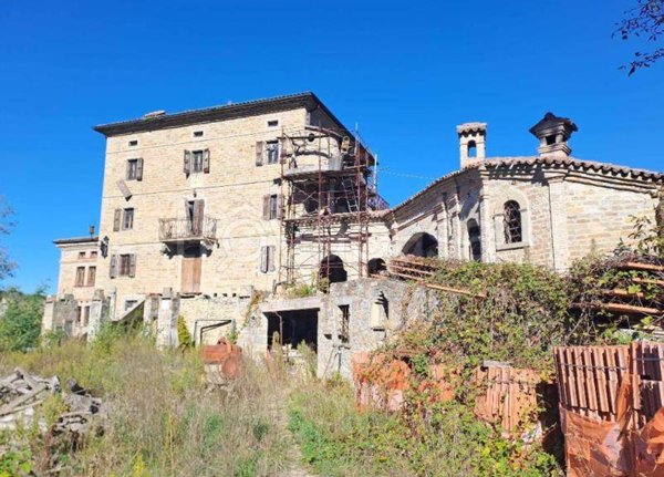 appartamento in vendita a Toano in zona Quara